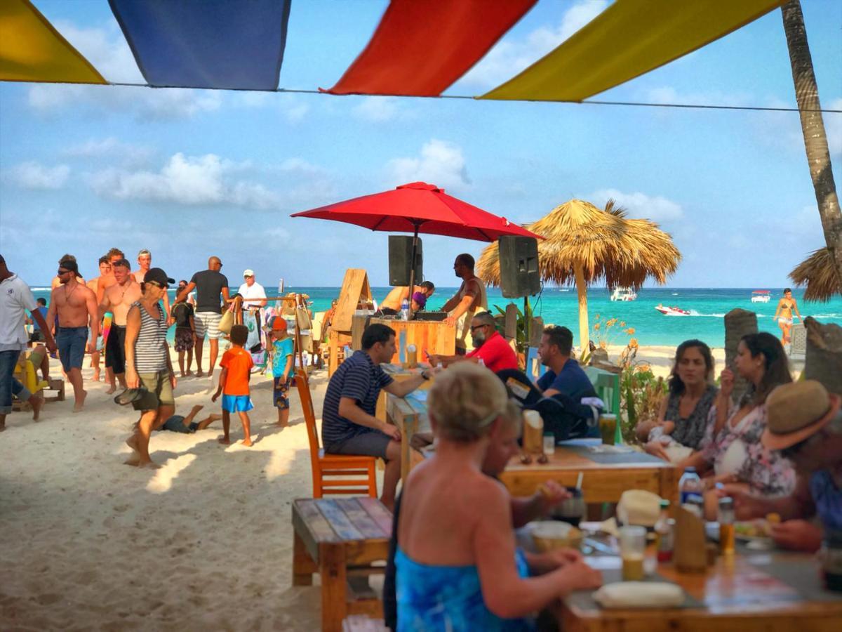 Tropicana Suites Deluxe Beach Club & Pool - Playa Los Corales Punta Cana Dış mekan fotoğraf